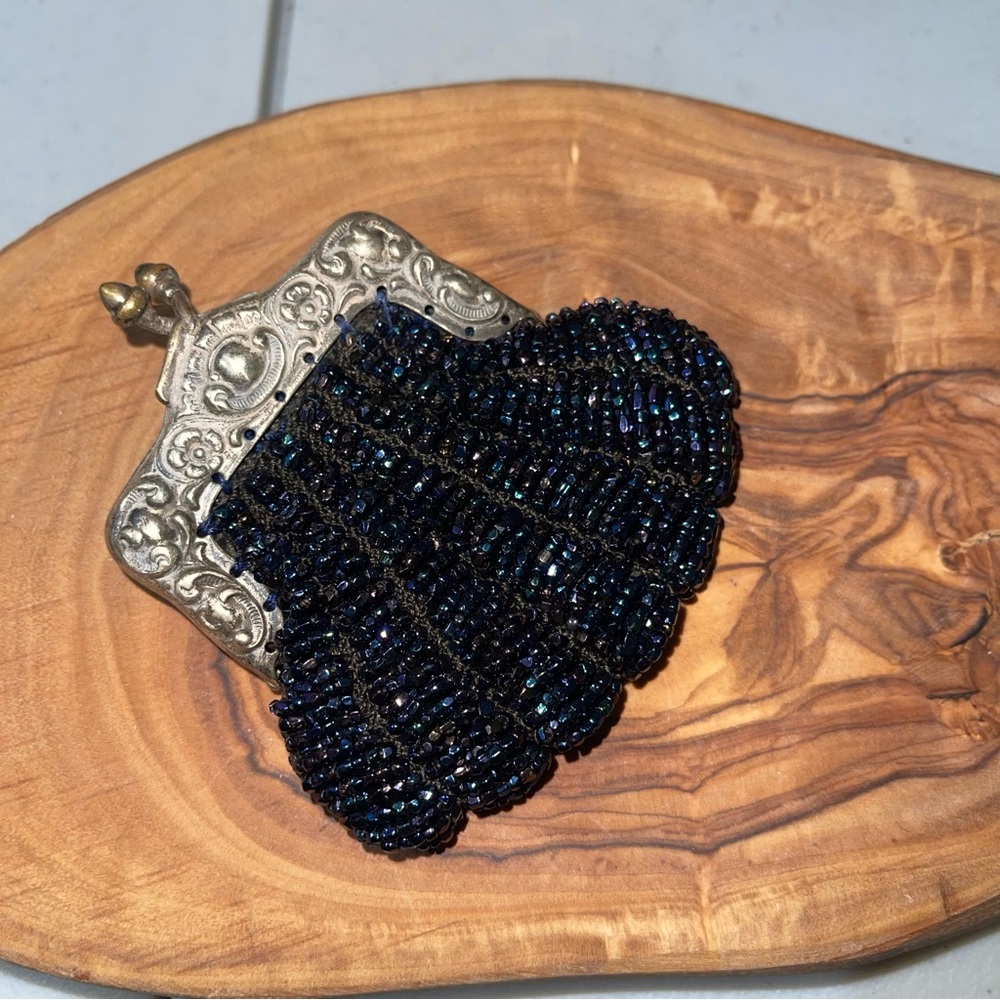 Antique Victorian Iridescent Blue Glass Micro Beaded Shell Coin Purse Metal Fram